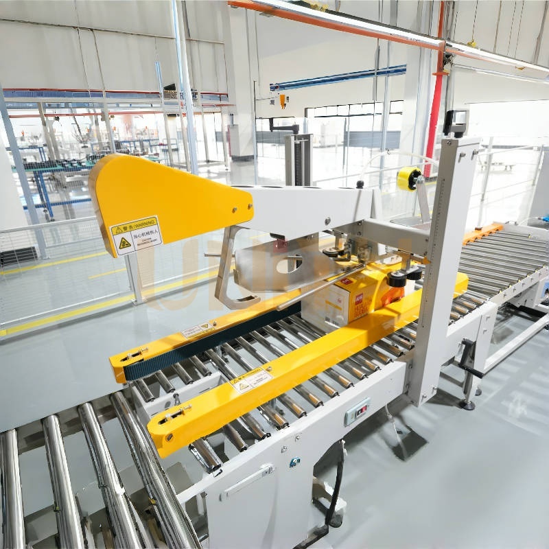 Automatische Kartonverschlie&szlig;maschine mit Klebeband